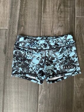 Fleo 3.25 Double Lined Black and Light Blue Floral Athletic Shorts